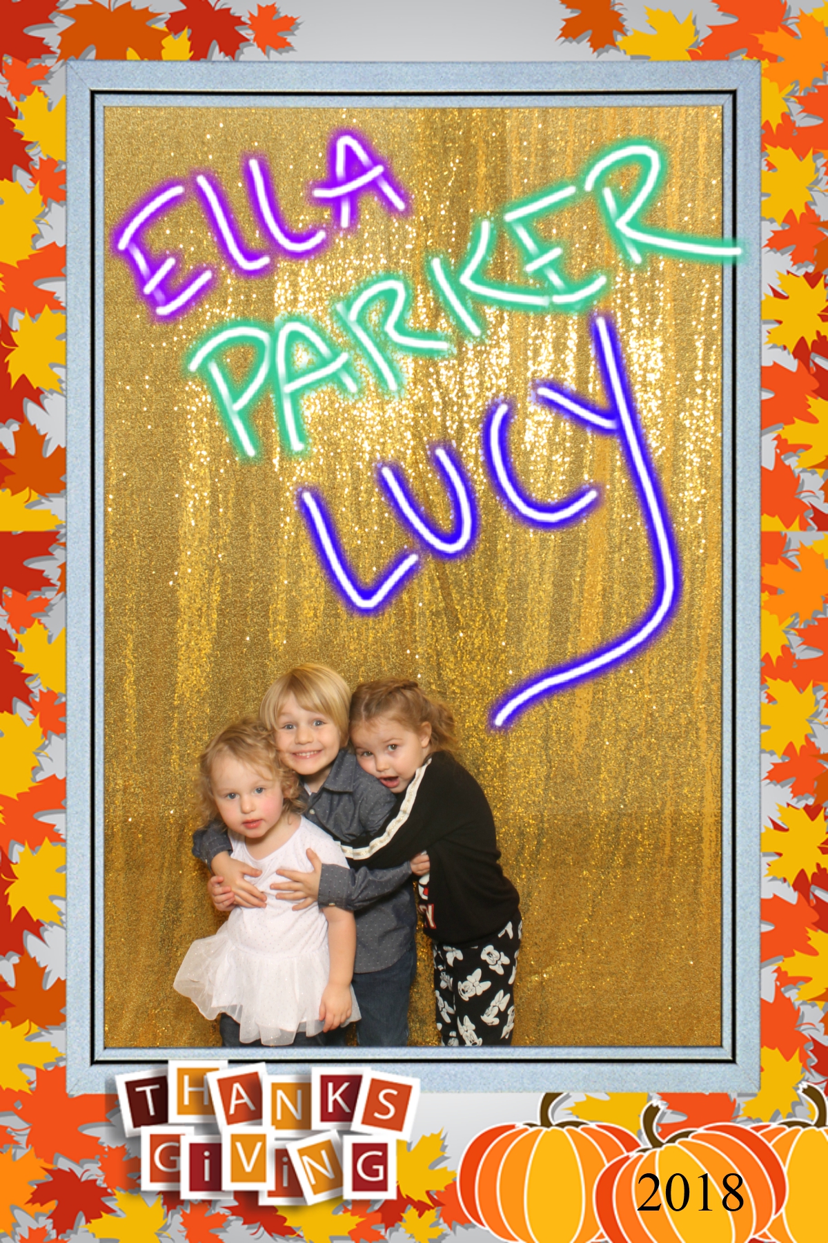 Thanksgiving 2018 | View more photos from the event at gallery.niknoxphotobox.com/u/NiKnox-Photo-Box/Thanksgiving-2018